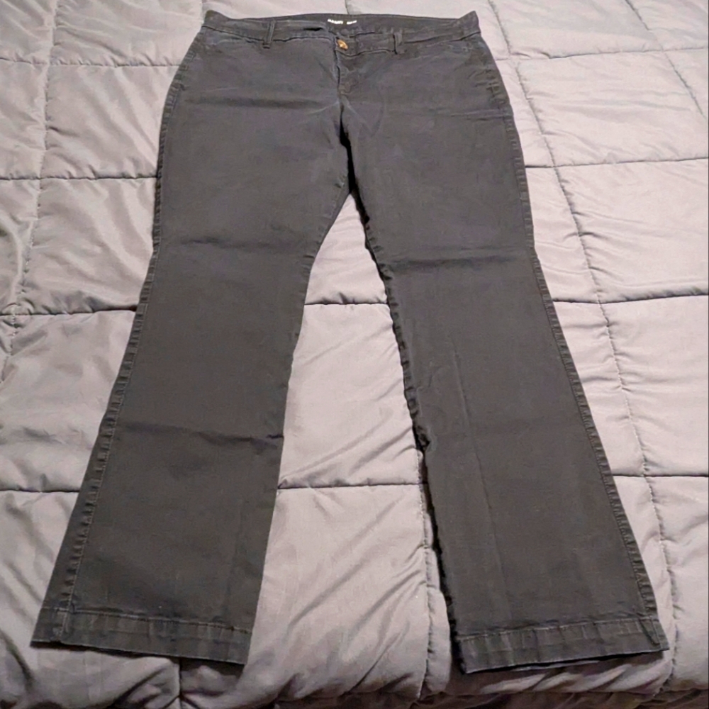 OLD NAVY Women's Black Boot cut Khaki Pants Women's Size 14 Short